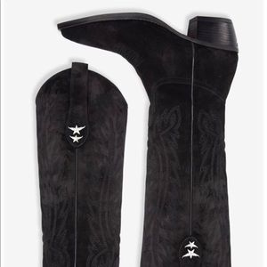 Amazing trendy boots , brand new